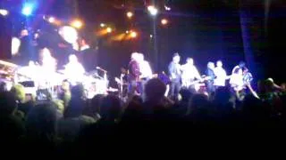 The MONKEES  Pleasant Valley Sunday I'm A Believer Live Chumash Casino 7/14/11