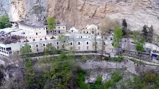 Vallepietra - Santuario della S.S. Trinità