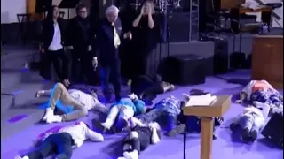 Benny Hinn - Strong Presence of the Holy Spirit