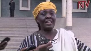 Dr. Specioza Kazibwe asisinkanye sipiika Kadaga