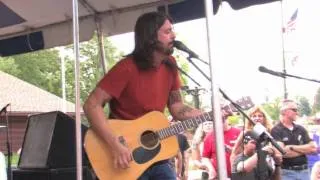 My Hero - Dave Grohl Live, Warren, Ohio 8/01/09