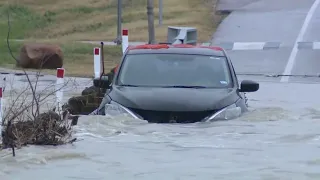 Rain causes road flooding in San Antonio
