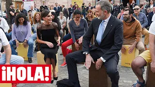 La sorpresa de la reina Letizia ante el arte del rey Felipe tocando el cajón flamenco