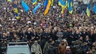 Deadly bombing hits peaceful rally in east Ukraine