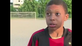 Kylian Mbappé [PSG] : " Au Football, les meilleurs c'était les NOIRS et les ARABES "