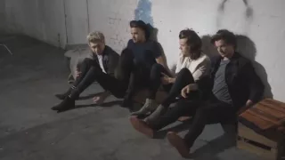 One Direction MITAM // Backstage (acoustic)