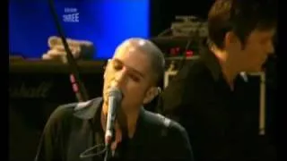PLACEBO - Running up that Hill (Live Reading 2006)