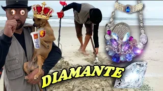 TESOURO 😱homem encontra uma JÓIA com DIAMANTE gigante na PRAIA (Jack charles)