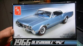 AMT 1:25 1966 Oldsmobile 442 plamo build 1