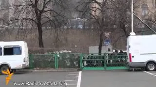 Police shoot and escape Kiev Euromaidan /20 02 2014 Войска убегают и отстреливаются Евромайдан Low