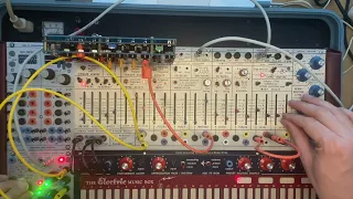 Just around the corner ... (Buchla Music Easel system & Chasebliss Mood MKii)