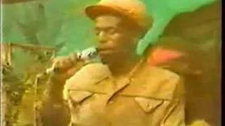 GREGORY ISAACS : Tune in