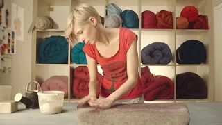 Wet felting a seamless handbag - AMUSE by Anja Musek