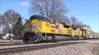 [HD] Railfanning in La Fox Illinois with lot's of Union Pacific Action on 3-27-2015!