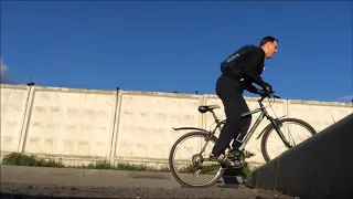 Как кататься на велосипеде и преодолевать бордюры... (How to ride a bike and overcome curbs...)