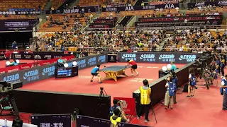 🎥 EPIC CLASH FAN CAM 🍿 | Jeoung Youngsik vs Fan Zhendong | 2018 China Open | Game 3