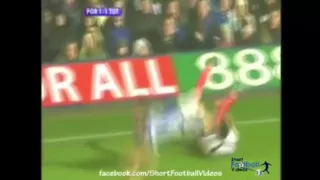Player's amazing response to diving opponent