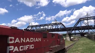 Canadian Pacific trains go over and under in Davenport, Iowa