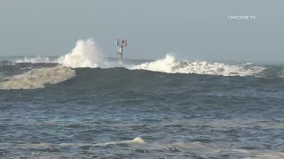 San Diego: High Surf Closes Mission Bay Channel 01062023