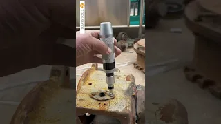 Impact screwdriver removes rusty screws