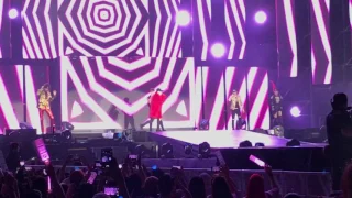 [FANCAM] The Opening : Fantastic Baby FULL 170422 Running Man 2017 Live in Malaysia [1080P]
