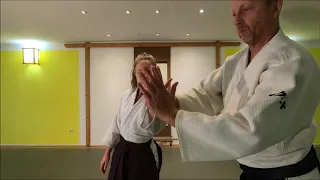 Aikido Dojo Seishinkan Presentation 003-katate dori-kotegashi