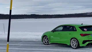 Audi RS3 2022 snow drift