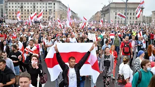 Minsk: Zehntausende Menschen demonstrieren erneut gegen Lukaschenko | AFP