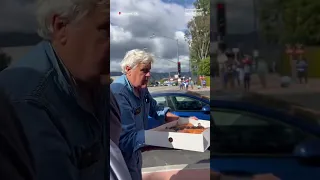 #JayLeno hands out #doughnuts to #Disney writers on strike