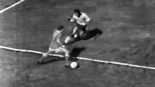 Brasil 3 x 1 País de Galês - 16/05/1962 - 2 gols de Pelé e 1 de Vavá