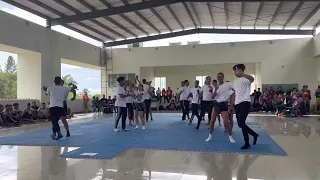 Coreografía de Merengue, Bachata y Reggaetón.