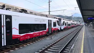 CJX 1 (2x Desiro ML 4748) abfahrt von Innsbruck nach Kufstein am 17. Oktober 2023 17:00