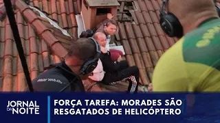 Chuvas no Sul: pessoas ilhadas são resgatadas de helicóptero