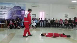 Cara Evakuasi Korban dengan Teknik menjulang