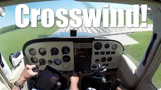 Cessna 172 Crosswind Landing - 25 mph Gusts - Stratus ADS-B View