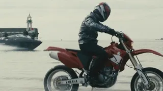 Yamaha WR 450F chasing scene / Alex Rider: Stormbreaker (2006) ☆☆☆☆