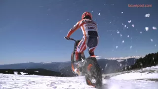 Toni Bou in the snow. More spectacular than ever.