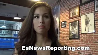 ring girl explains why she loves manny pacquiao - EsNews