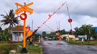 Random Jenis Palang Pintu Perlintasan Kereta Api di Indonesia