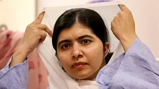 Малала Юсуфзай впервые вернулась на родину после нападения на неё 6 лет назад