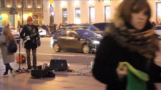 Street musicians on Nevsky Prospekt in St. Petersburg (Russia)