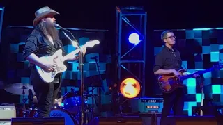 Chris Stapleton Killin’  “Tennessee Whisky” & Introducing His Kentucky Born Bandmates