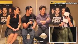 "Teen Wolf" Guess the Wolf Abs Quiz with T. Posey, D. O'Brien & C. Reed - Subtitulado en español