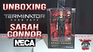 Unboxing Terminator Dark Fate Sarah Connor Neca Action Figure