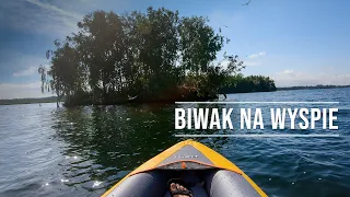 Biwak na Dzikiej Wyspie - kajak, tarp i ogień