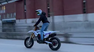 SHREDDING THE STREETS OF STOCKHOLM (SUPERMOTO)