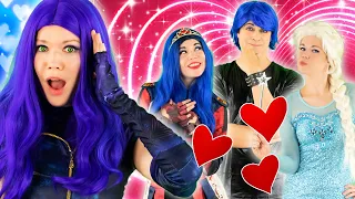 MAL HAS A BROTHER?! | DESCENDANTS and DISNEY PRINCESS in LOVE!