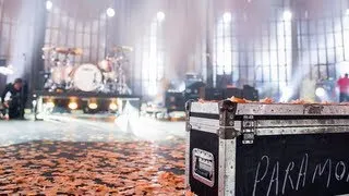 Paramore - Let The Flames Begin / Part II (Live)