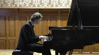 Vitaly Petrov, piano: J. Haydn. Sonata Es-dur, mov.1, Hob XVI:52