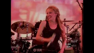 Kylie Minogue - Chat - Red Blooded Woman (GMA 2004)